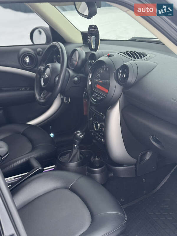 Хэтчбек MINI Cooper 2015 в Ужгороде