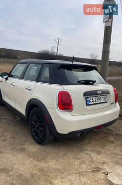 Хэтчбек MINI Cooper 2016 в Киеве