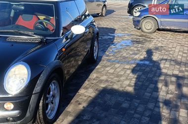 Хэтчбек MINI Cooper 2002 в Лубнах