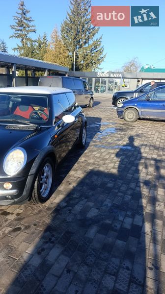 Хэтчбек MINI Cooper 2002 в Лубнах
