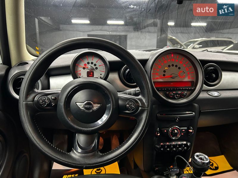 Хетчбек MINI Cooper 2011 в Чернівцях