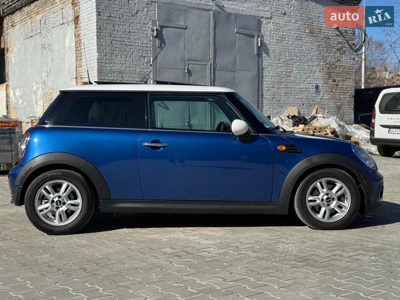 Хетчбек MINI Cooper 2013 в Києві