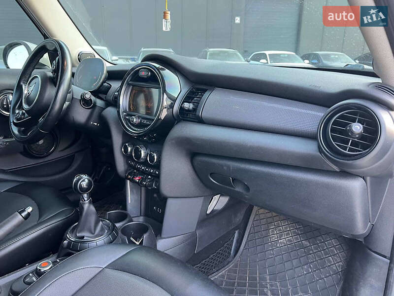 Хетчбек MINI Cooper 2015 в Львові