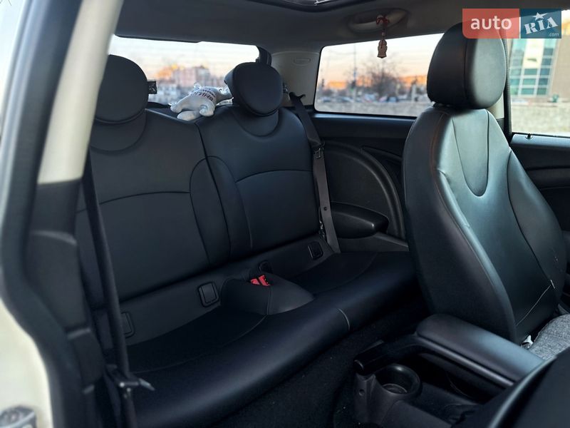 Хэтчбек MINI Cooper 2012 в Харькове