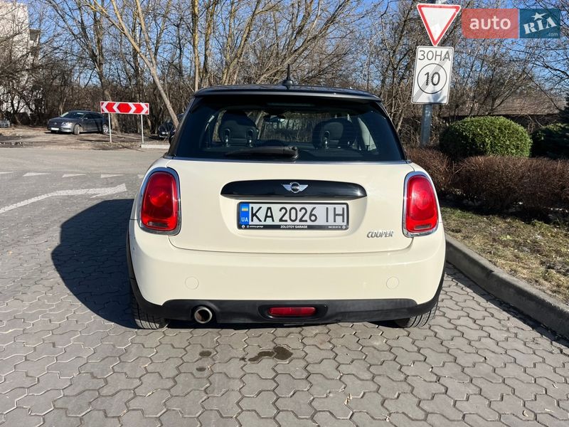 Хэтчбек MINI Cooper 2015 в Киеве