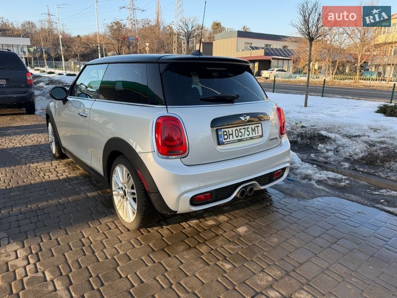 Хэтчбек MINI Cooper 2015 в Киеве