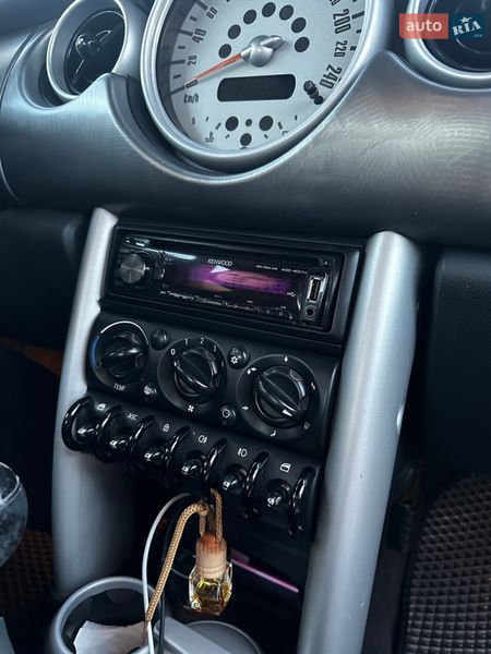 Хетчбек MINI Cooper 2004 в Житомирі
