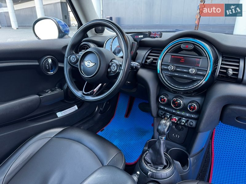 Хэтчбек MINI Cooper 2015 в Киеве