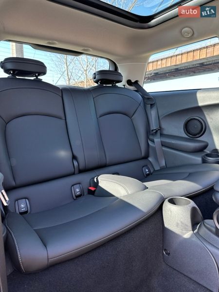 Хэтчбек MINI Cooper 2019 в Киеве