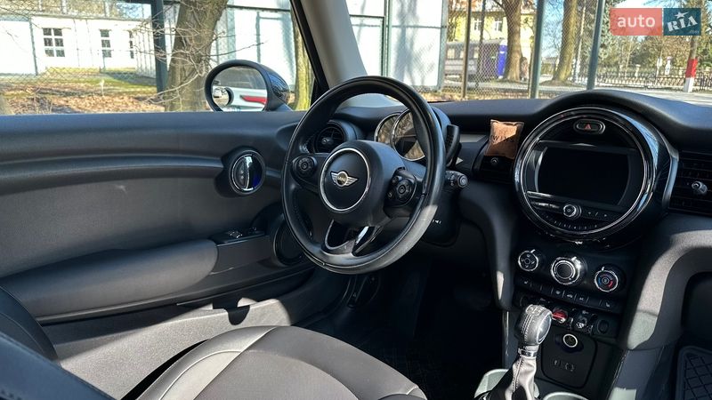 Хетчбек MINI Cooper 2016 в Львові