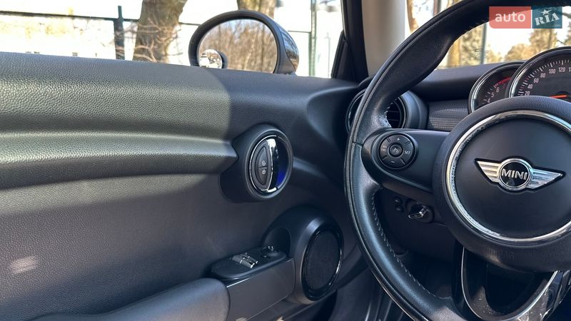 Хетчбек MINI Cooper 2016 в Львові