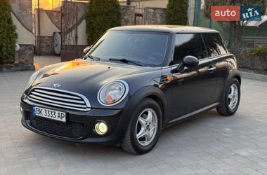 Хэтчбек MINI Cooper 2011 в Ровно