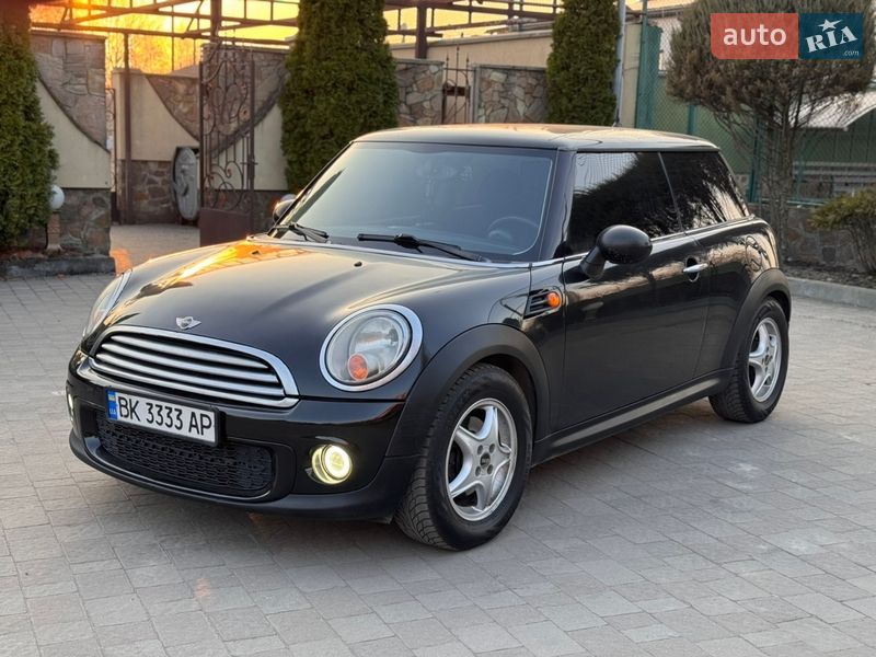MINI Cooper 2011