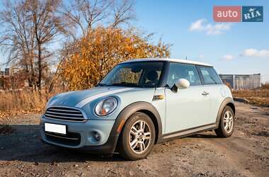 Хэтчбек MINI Cooper 2013 в Киеве