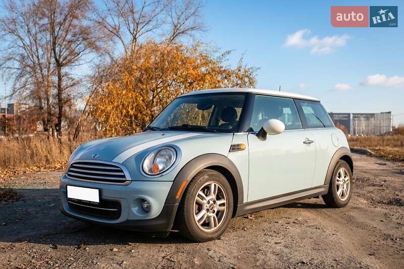 Хэтчбек MINI Cooper 2013 в Киеве
