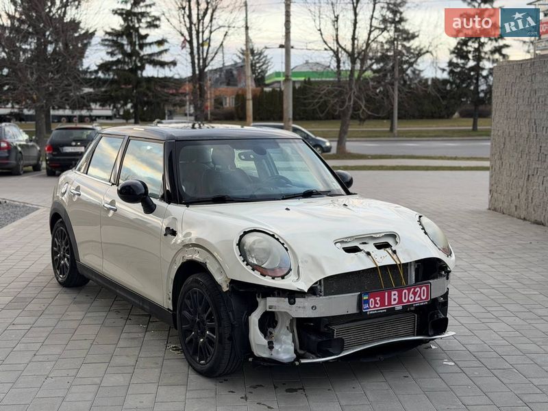 Хэтчбек MINI Cooper 2015 в Луцке фото Хэтчбек MINI Cooper 2015 в Луцке