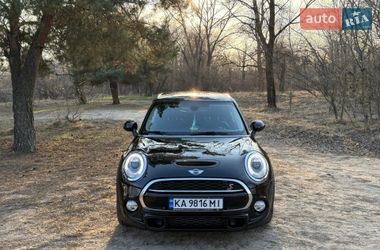 Хэтчбек MINI Cooper 2017 в Киеве