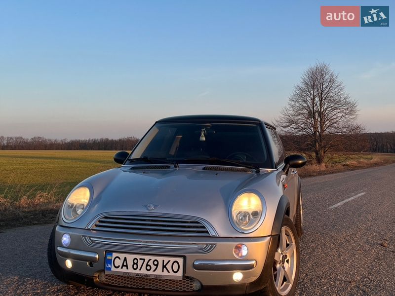 MINI Cooper 2003
