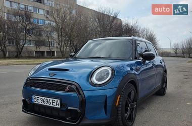 Хетчбек MINI Cooper 2023 в Южноукраїнську