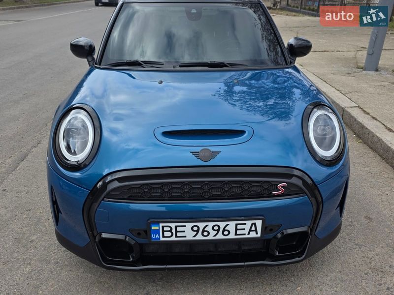 Хетчбек MINI Cooper 2023 в Южноукраїнську