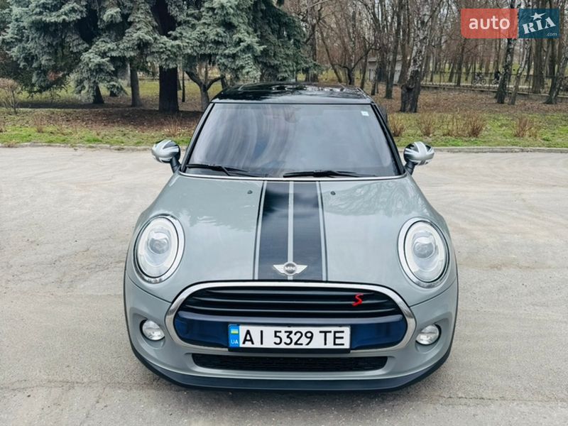 Хэтчбек MINI Cooper 2016 в Броварах