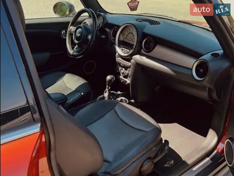 Хэтчбек MINI Cooper 2012 в Одессе