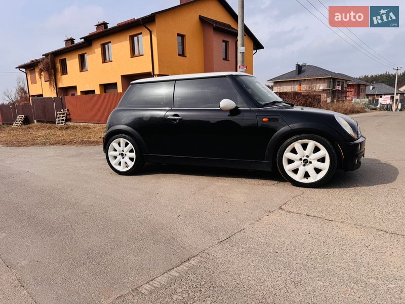 Хэтчбек MINI Cooper 2003 в Киеве