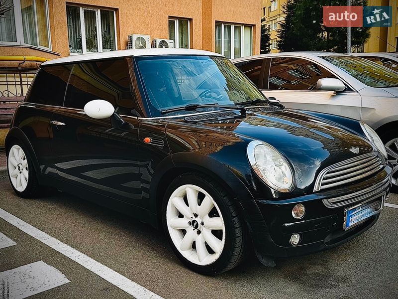 Хэтчбек MINI Cooper 2003 в Киеве