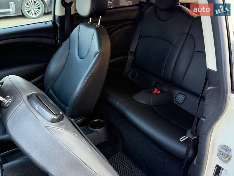 Хэтчбек MINI Cooper 2013 в Киеве