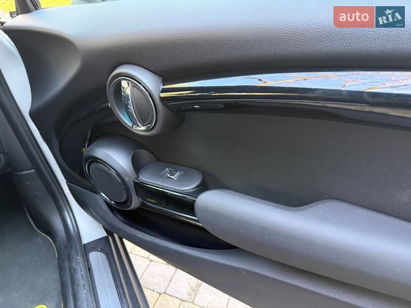 Хэтчбек MINI Cooper 2020 в Киеве