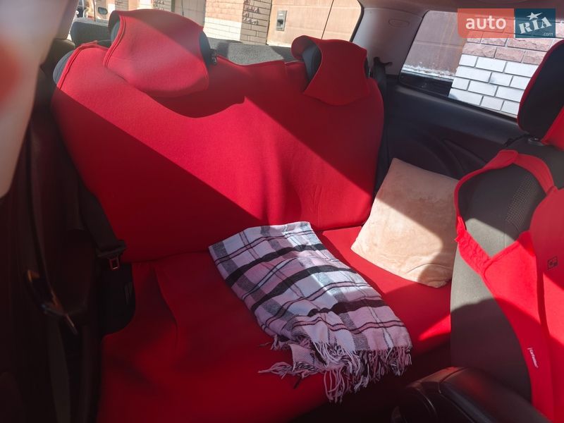 Хетчбек MINI Cooper 2010 в Києві фото 10 Хетчбек MINI Cooper 2010 в Києві