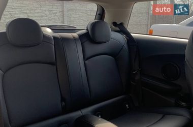 Хетчбек MINI Cooper 2016 в Новій Водолагі