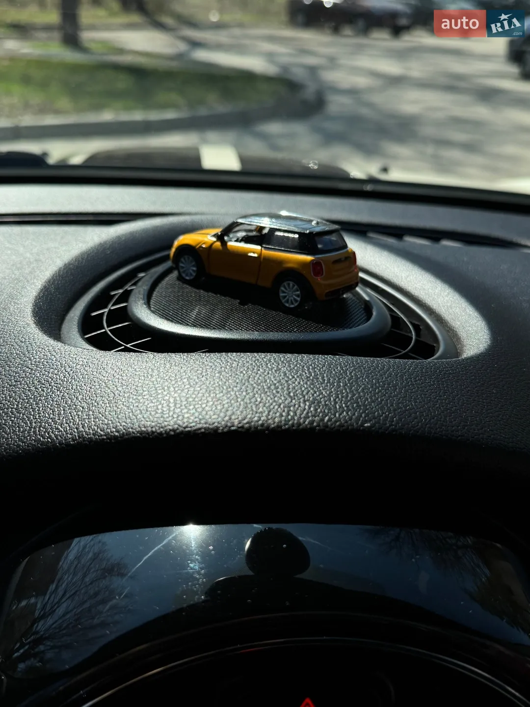 2014 MINI Cooper - мініатюра 8