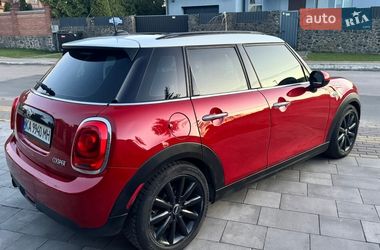Хэтчбек MINI Cooper 2016 в Софиевской Борщаговке