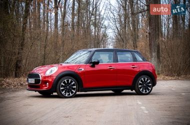 Хэтчбек MINI Cooper 2016 в Киеве
