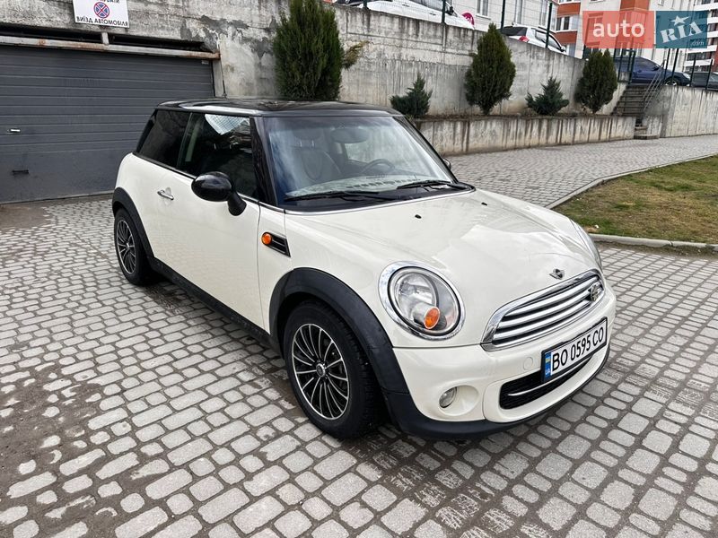 Хэтчбек MINI Cooper 2012 в Тернополе