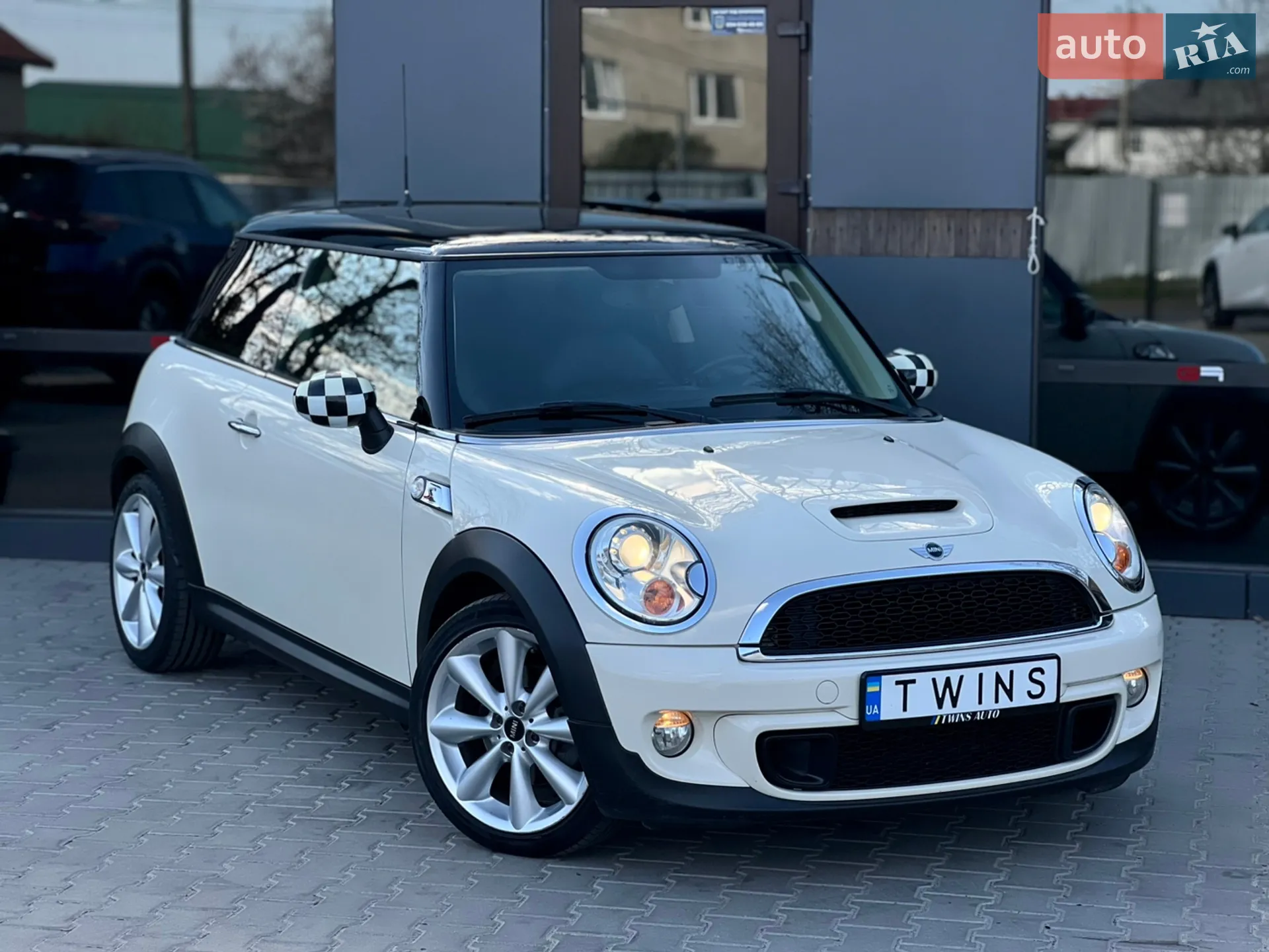 2013 MINI Cooper - мініатюра 3