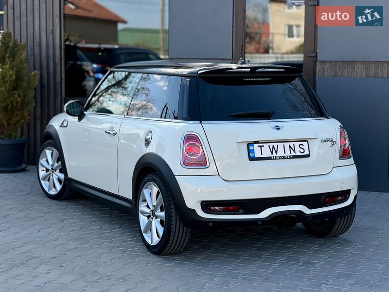 Хэтчбек MINI Cooper 2013 в Одессе