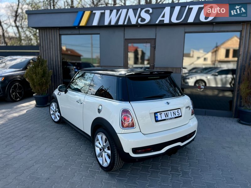 Хэтчбек MINI Cooper 2013 в Одессе