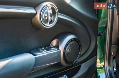 Хэтчбек MINI Cooper 2015 в Черновцах
