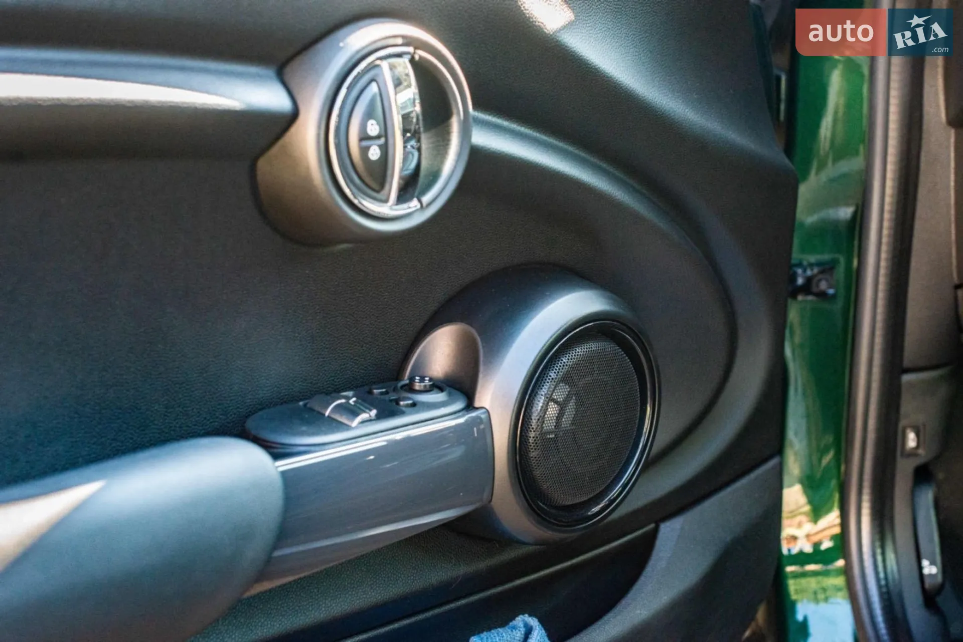 2015 MINI Cooper - мініатюра 23