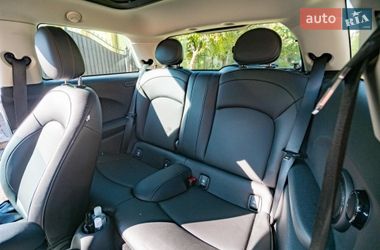 Хэтчбек MINI Cooper 2015 в Черновцах