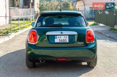 Хэтчбек MINI Cooper 2015 в Черновцах