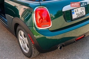 Хэтчбек MINI Cooper 2015 в Черновцах