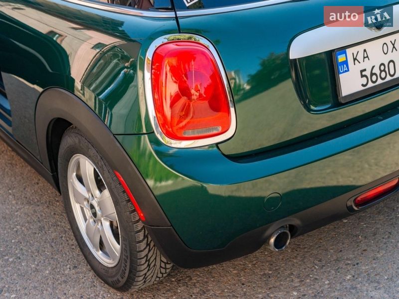 Хэтчбек MINI Cooper 2015 в Черновцах