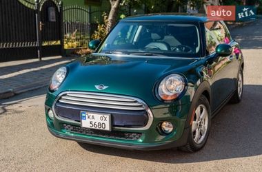 Хэтчбек MINI Cooper 2015 в Черновцах