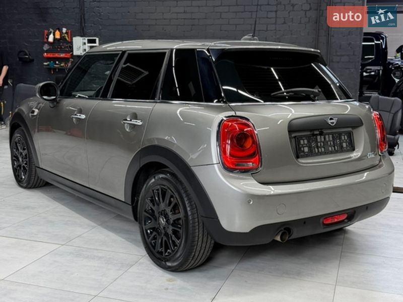 Хэтчбек MINI Cooper 2019 в Кременчуге