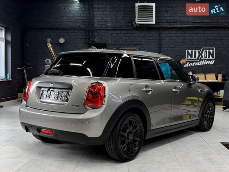 Хэтчбек MINI Cooper 2019 в Кременчуге