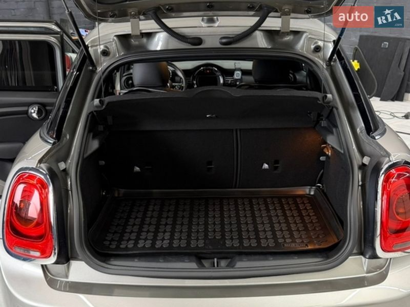 Хэтчбек MINI Cooper 2019 в Кременчуге