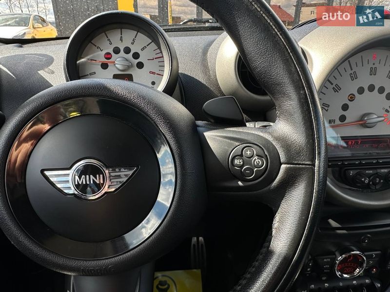 Хэтчбек MINI Cooper 2012 в Ивано-Франковске